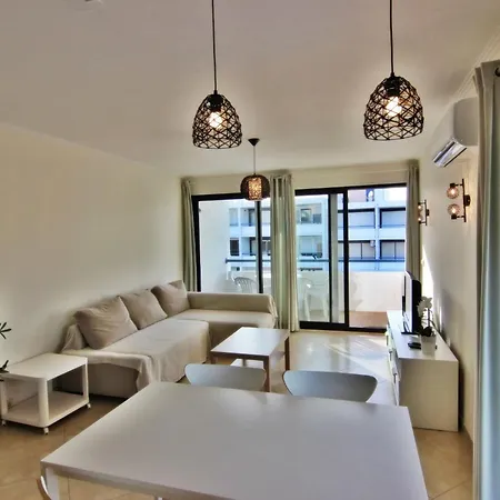 Pe Do - - Pool * Quarteira